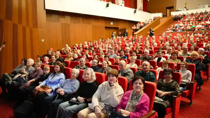 В ВКО состоялся концерт Заслуженного артиста РК Вячеслава Ткача (7)