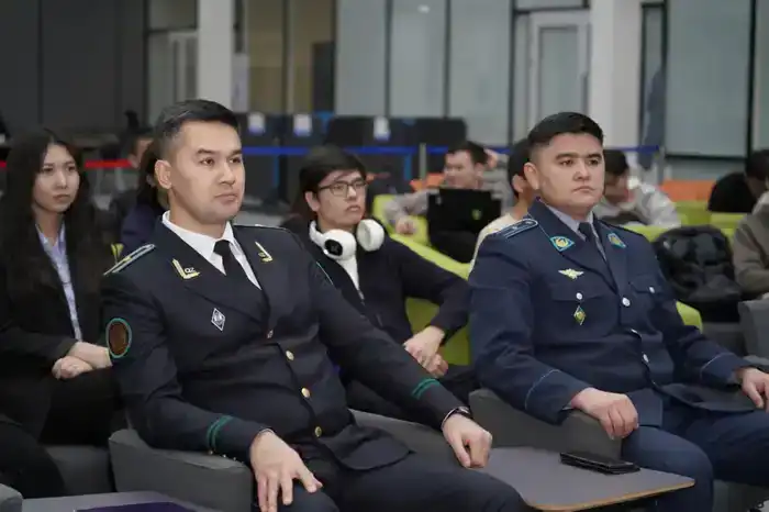 Столичным студентам рассказали, как защититься от мошенников (3)