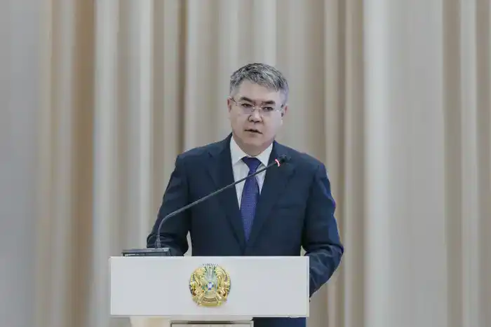 Состоялась отчётная встреча акима Атырауской области с жителями города Атырау (6)