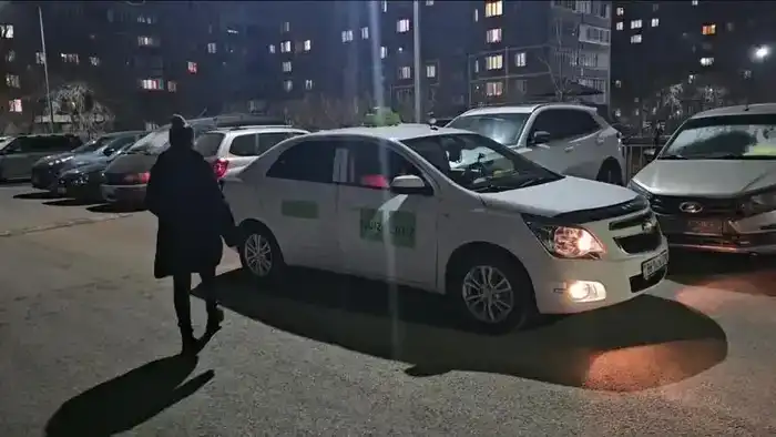 Изучаем казахский: необычное такси ездит по Темиртау (3)