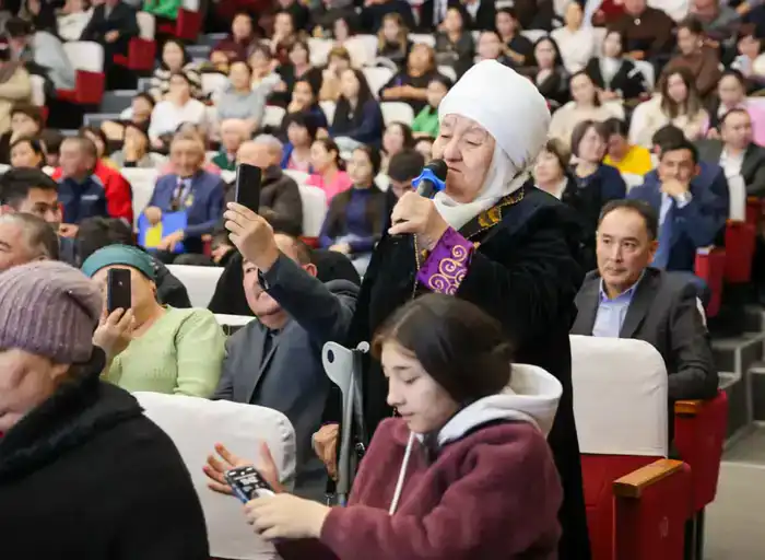 Ербол Карашукеев провёл встречу с жителями Сарысуского района (8)