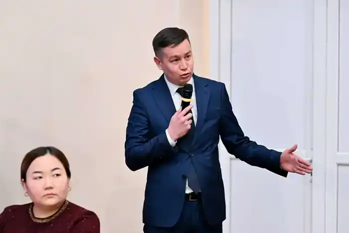 Аким области встретился жителями района Жаңасемей (5)