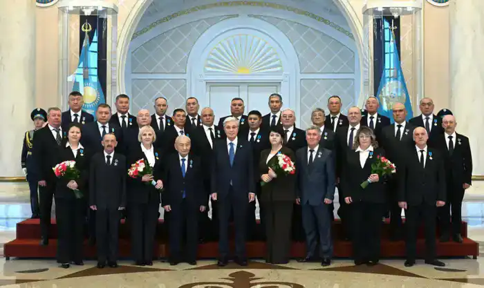 Инженеры-энергетики из Мангистау получили государственные награды от Президента (6)