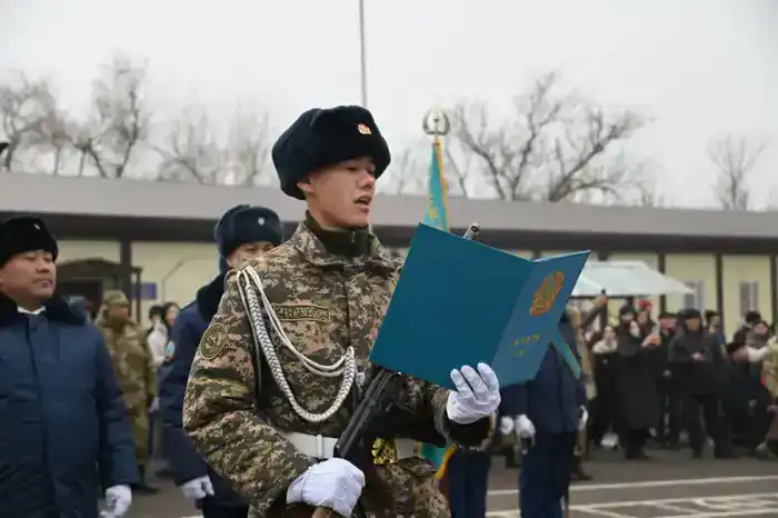 В Шымкенте солдат бригады противовоздушной обороны привели к Военной присяге (4)