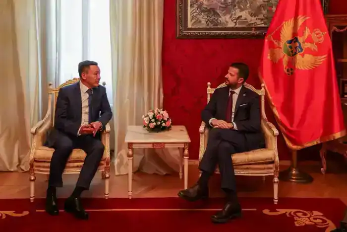 Посол Казахстана вручил верительные грамоты Президенту Черногории (2)