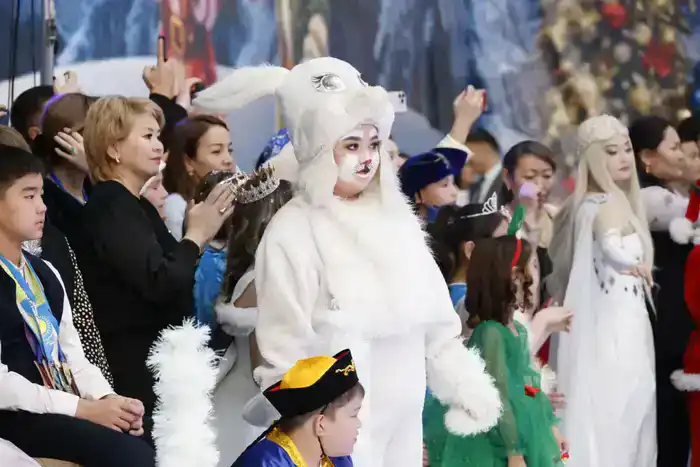 Полный чудес Новый год: в Жетісу на Президентской елке детей порадовал искусственный интеллект (7)