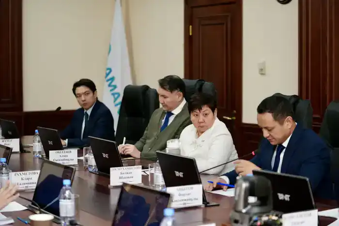 На заседании Общественного совета рассмотрены инициативы по недропользованию и НИОКР (6)