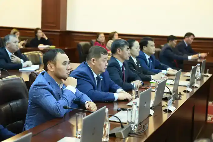 Состоялась очередная XXVII сессия областного маслихата (4)