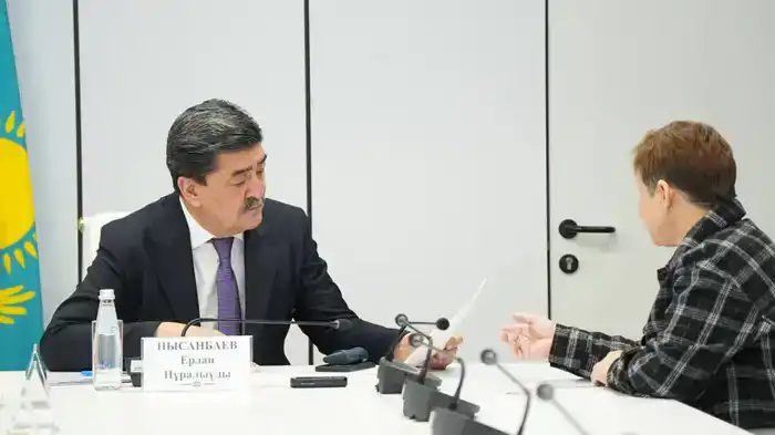 Министр экологии провел прием граждан в Астане