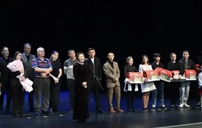 В области Жетісу в честь 30-летия Ассамблеи народа Казахстана выпустили историческую книгу и художественный фильм (8)