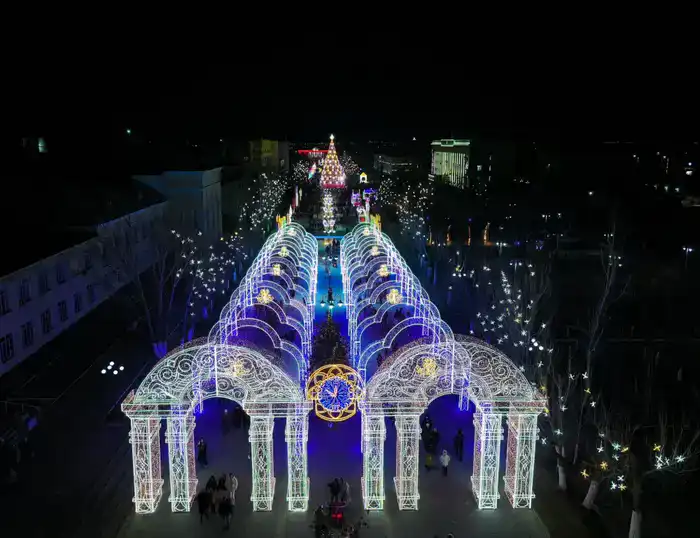 Новогодняя елка в Кызылорде: Праздничное событие с международным колоритом