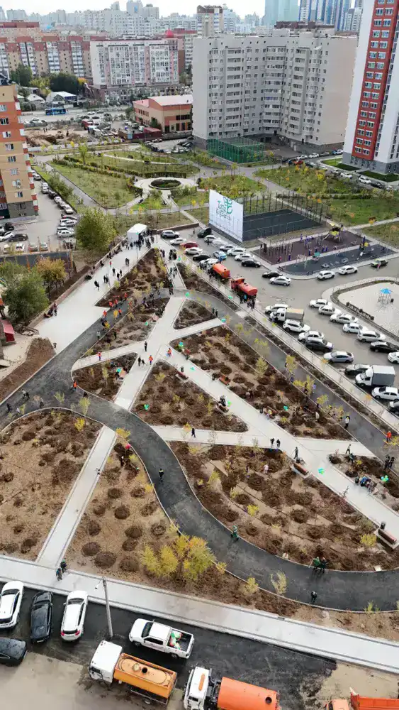 Новые пространства для отдыха жителей и комфортные дворы: как за год благоустроили столичный район Сарыарка (9)