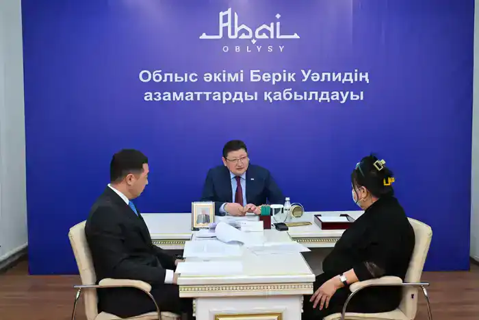 Аким области провел прием жителей Аягозского района по личным вопросам (4)