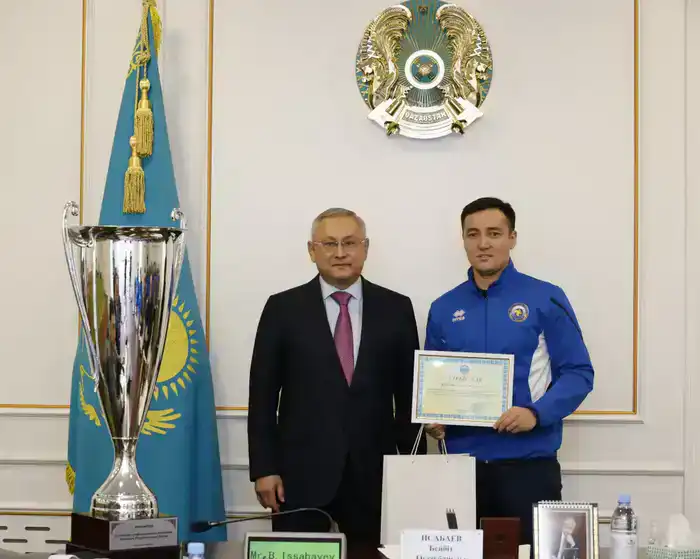 Бейбит Исабаев встретился с обладателями Кубка страны – мужской волейбольной команды «Жетісу» (6)