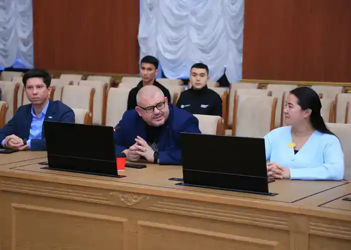 Карагандинцы знакомятся с работой областных управлений в рамках акции по повышению правовой грамотности