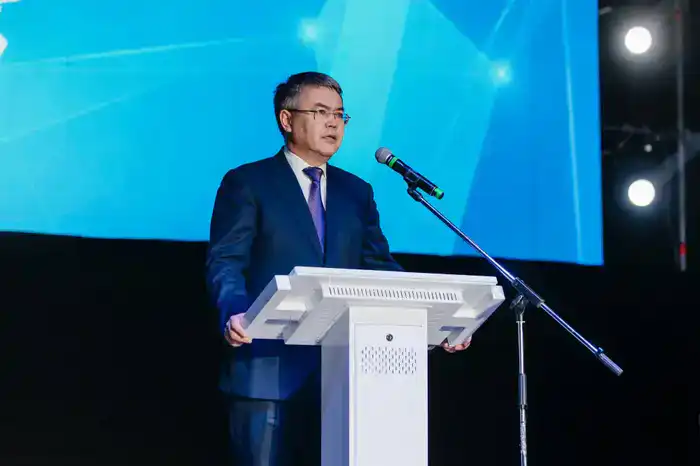 В Атырау подвели итоги Года рабочих профессий (8)