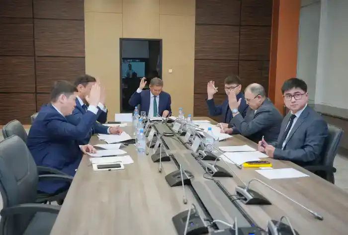 ПОДДЕРЖКА НАУКИ И ОБРАЗОВАНИЯ: ПОПЕЧИТЕЛЬСКИЙ СОВЕТ НОВОГО ЭНДАУМЕНТ-ФОНДА ПРОВЕЛ ПЕРВОЕ ЗАСЕДАНИЕ (3)