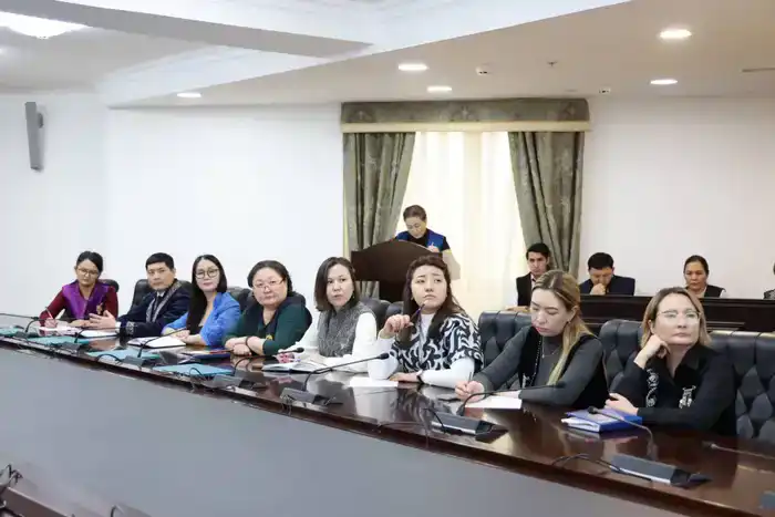 В рамках реализации программы правового всеобуча для сотрудников Аппарата Высшего Судебного Совета проведены очередные обучающие семинары, посвящённые актуальным вопросам деятельности судебной системы и сервисного взаимодействия с гражданами (2)