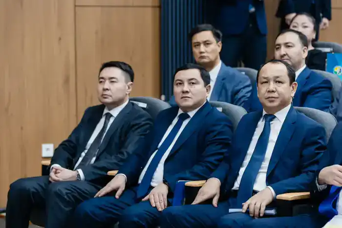 Серик Шапкенов встретился с жителями Жылыойского района (2)