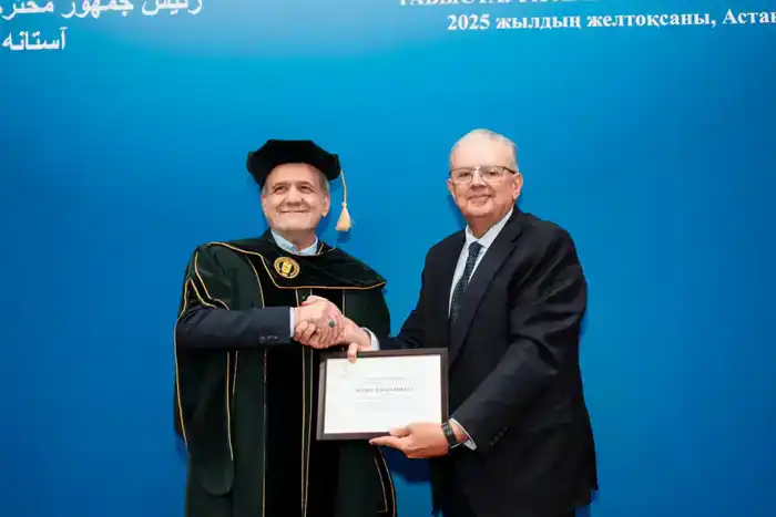 ПРЕЗИДЕНТ ИРАНА ПОСЕТИЛ ЦЕНТР СЕРДЦА (2)