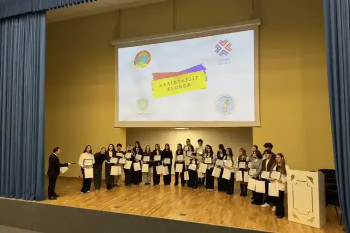 В Астане прошел конкурс среди молодежи Esirtkisiz Elorda (2)