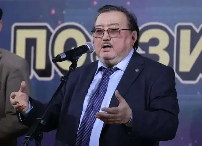 Ербол Карашукеев наградил победителей II республиканского литературного конкурса «Асқақ рухты Әулиеата» (4)