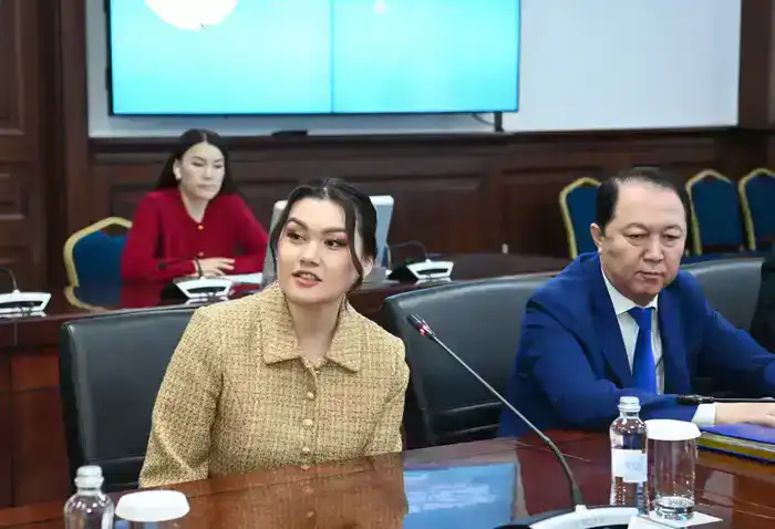 Глава региона встретился с оперной певицей Айгерим Алтынбек (2)