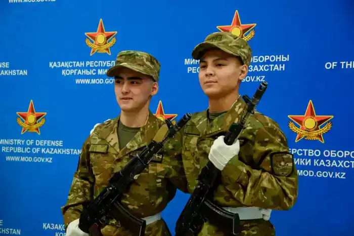 Молодые солдаты творческого взвода дали клятву на верность Родине (2)