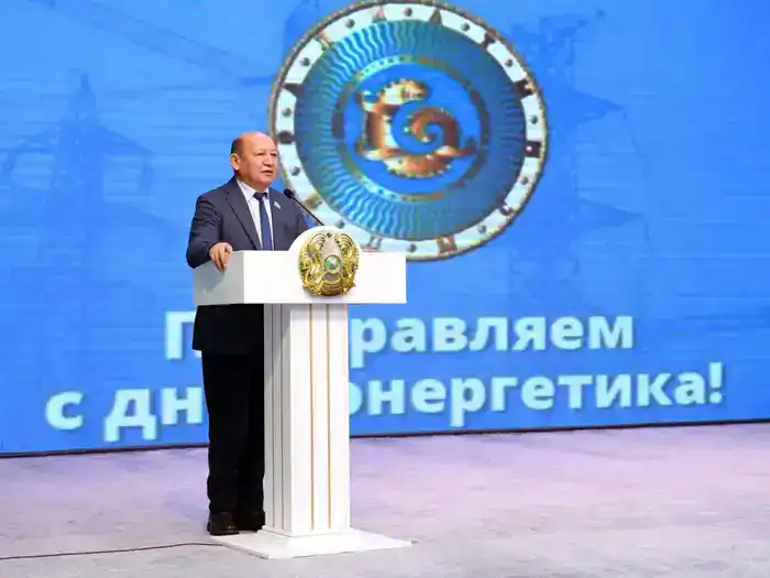 В Конаеве отметили День энергетика: акцент на профессионализме и безопасности