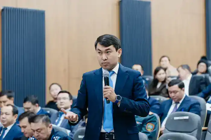 Обсуждение социально-экономического развития Жылыойского района с Сериком Шапкеновым