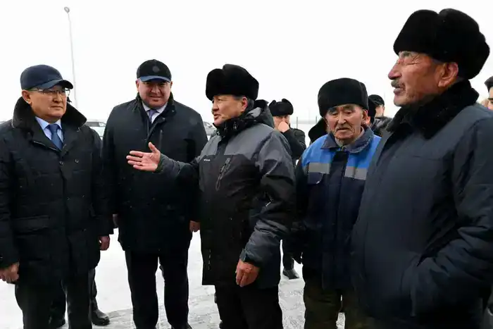 Аким области ознакомился с работой медицинского пункта в селе Малтүгел (8)