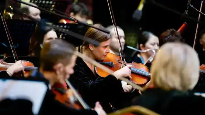 В ВКО состоялся концерт Заслуженного артиста РК Вячеслава Ткача (5)