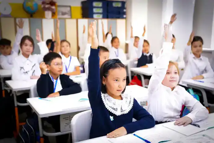 Реформы в сфере образования: улучшение инфраструктуры и повышение качества обучения в стране
