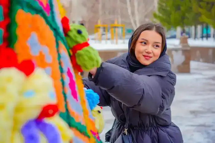 Эко-елка в Астане: традиции в каждом элементе!