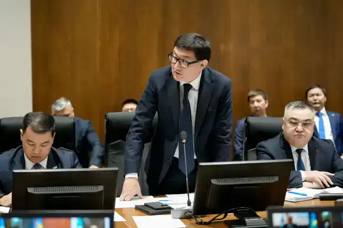 В области Абай обсудили развитие дорожной инфраструктуры (5)