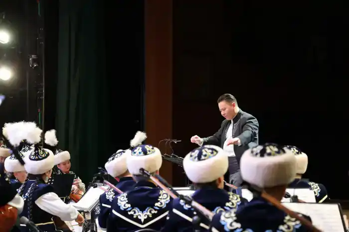 Большой гастрольный тур оркестра имени Курмангазы стартовал в Уральске (2)