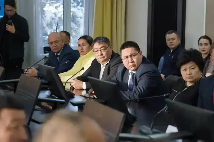 Ермек Кенжеханұлы провел встречу с населением Акмолинской области (2)