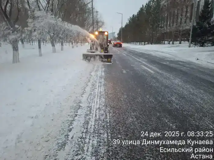 Миллион кубометров снега вывезены из Астаны: влияние на городскую инфраструктуру и передвижение