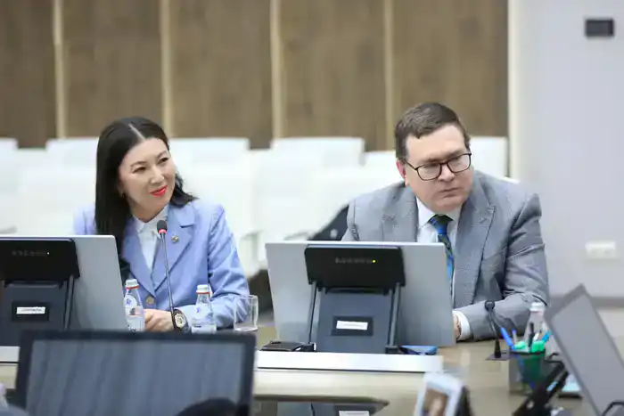 В Актобе обсудили совместные образовательные и научные проекты с международными университетами (2)