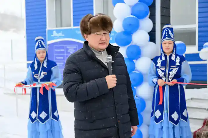 Аким области Абай Берик Уали посетил село Ер-Кабанбай и открыл новый медицинский пункт