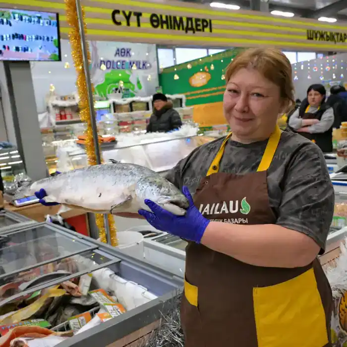 Все для новогоднего стола по доступным ценам: в Павлодаре прошла праздничная сельхозярмарка (4)