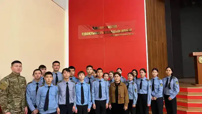 Школьники из Нуры на пути к звездам правопорядка: экскурсия в Карагандинскую академию МВД