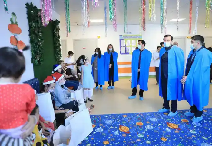 Асхат Шахаров поддерживает детей с особыми потребностями в социальном центре и больнице