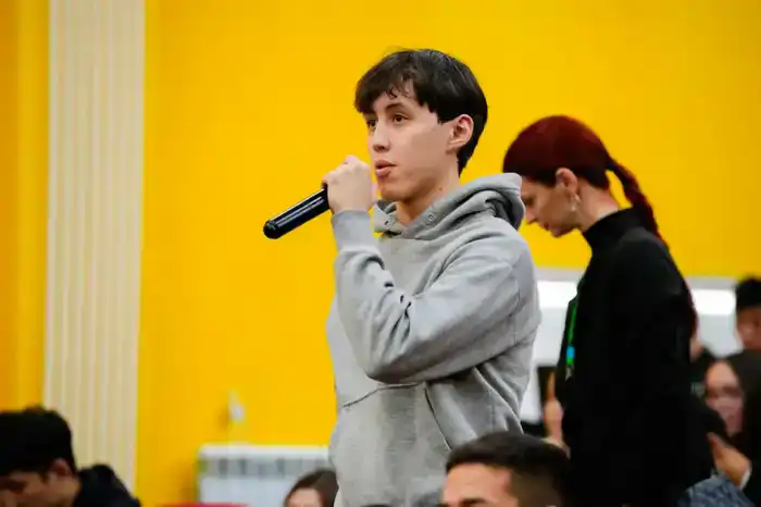 Астана: молодежь против наркотиков на профилактическом мероприятии