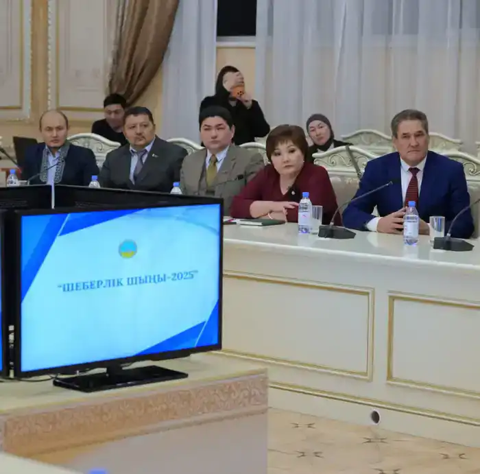 В Доме дружбы состоялась традиционная ежегодная встреча акима области Асаина Байханова с представителями творческой интеллигенции - деятелями культуры, литературы и искусства (2)