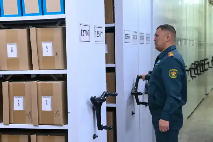 Сегодня специалисты военного архива отмечают профессиональный праздник (3)