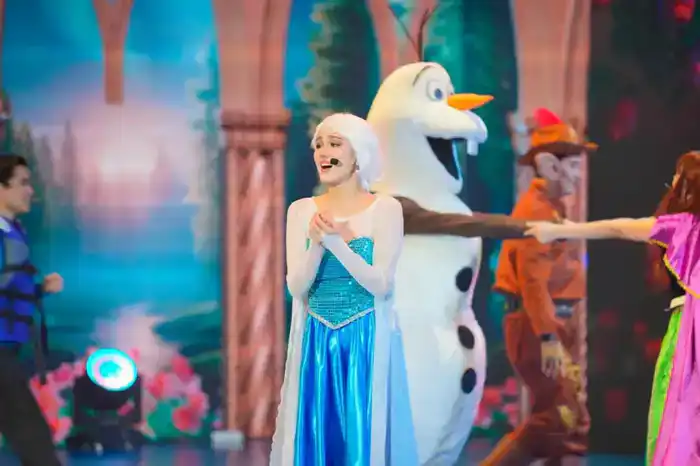 В Астане прошла новогодняя ёлка для детей из уязвимых семей с акцентом на социальную поддержку