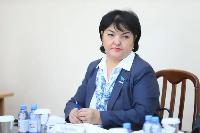 Аким области выслушал 18 обращений граждан по вопросам жилья и трудоустройства