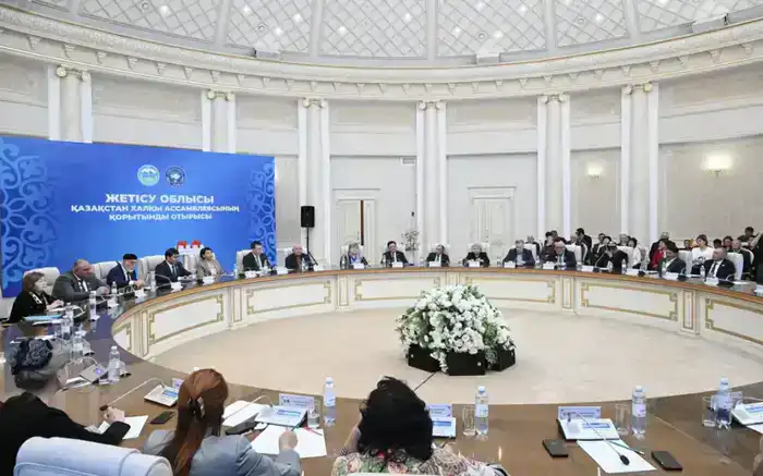 В области Жетісу в честь 30-летия Ассамблеи народа Казахстана выпустили историческую книгу и художественный фильм (3)