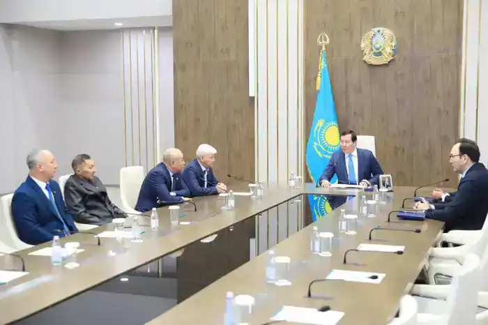 Награждение трудовых героев: укрепление уважения к рабочим профессиям в Казахстане